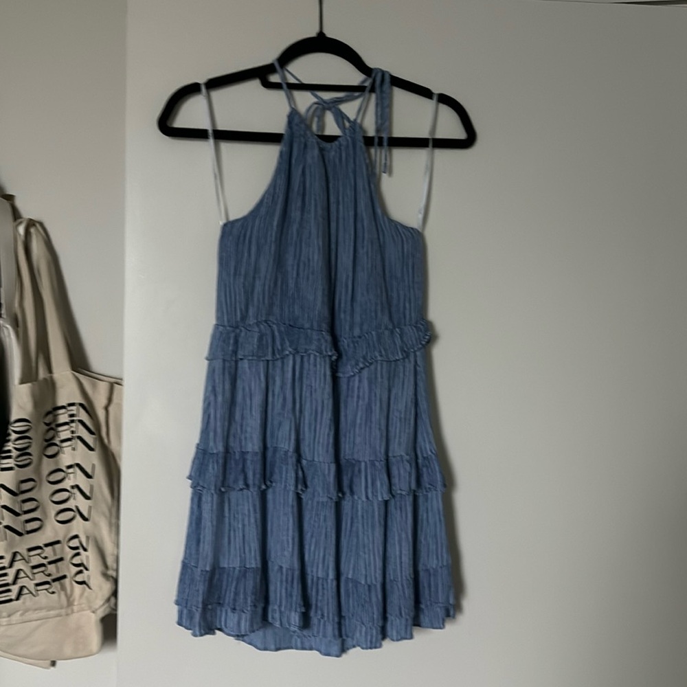 blue dress